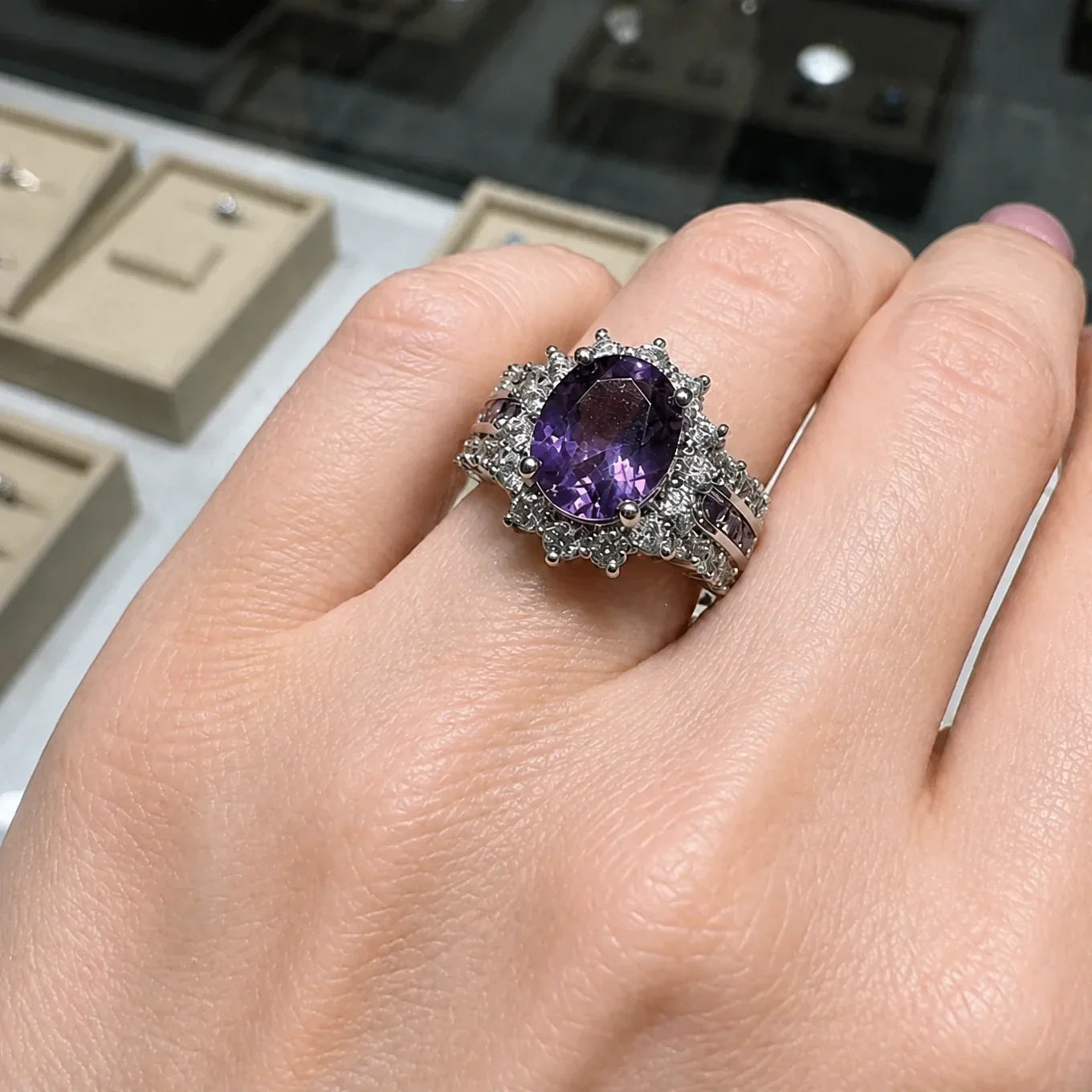 Sophisticated Amethyne Crown Gold Ring