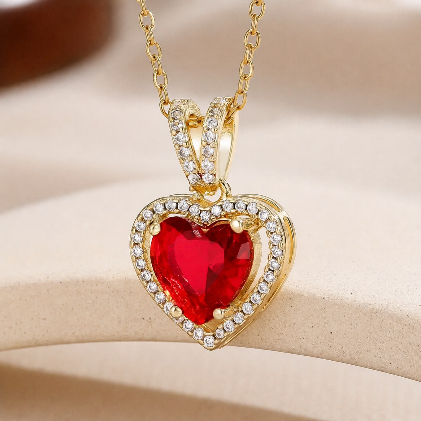 Elegant Golden Heart Necklace