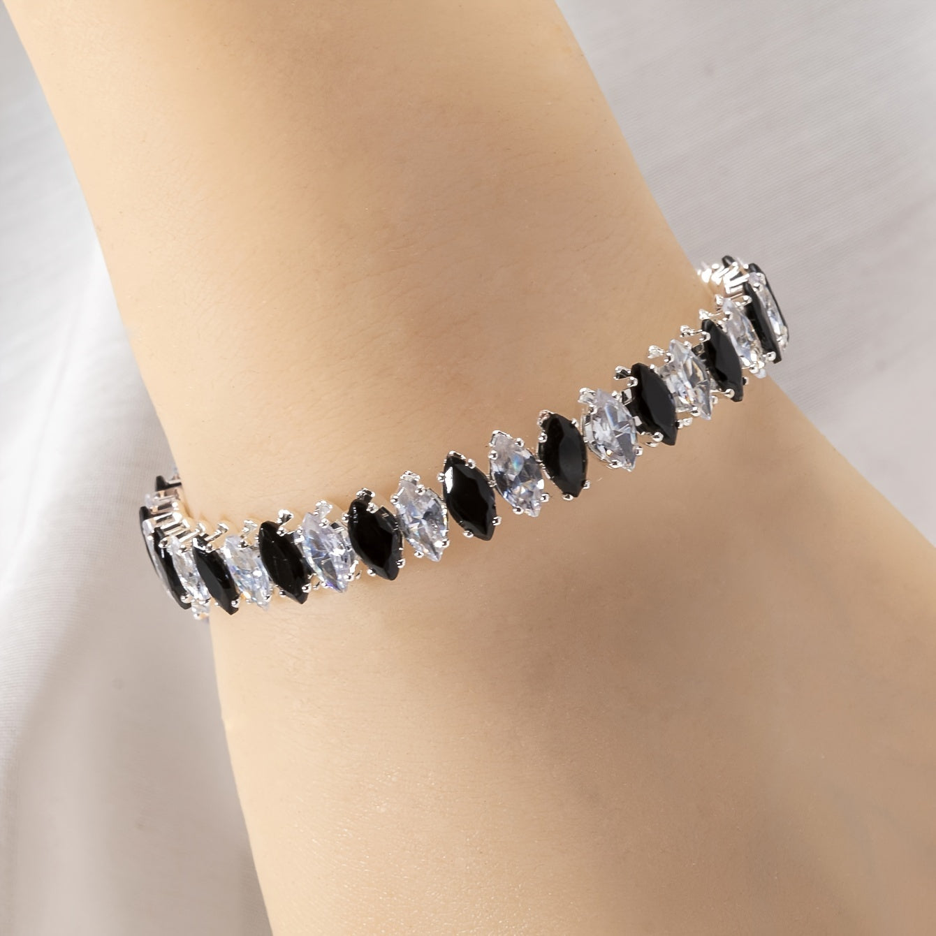 Elegant Marquise Zirconia Onyx Bracelet