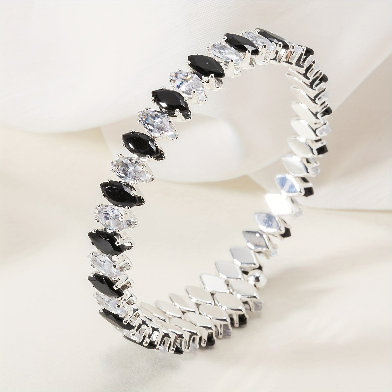 Elegant Marquise Zirconia Onyx Bracelet