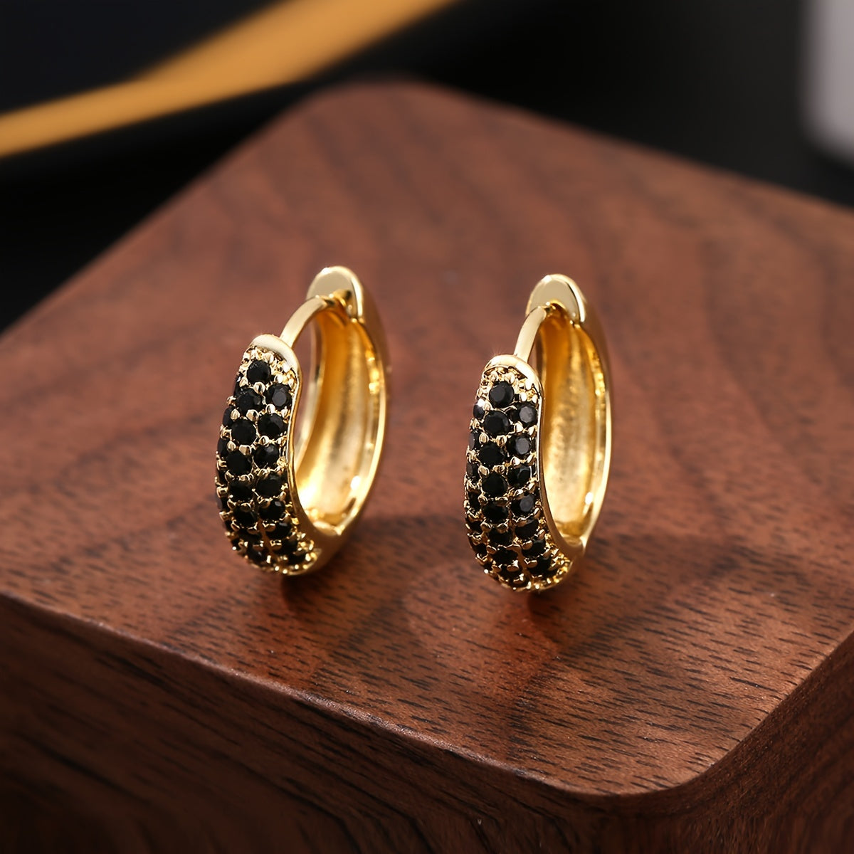 Elegant Vintage Geometric Onyx Earrings
