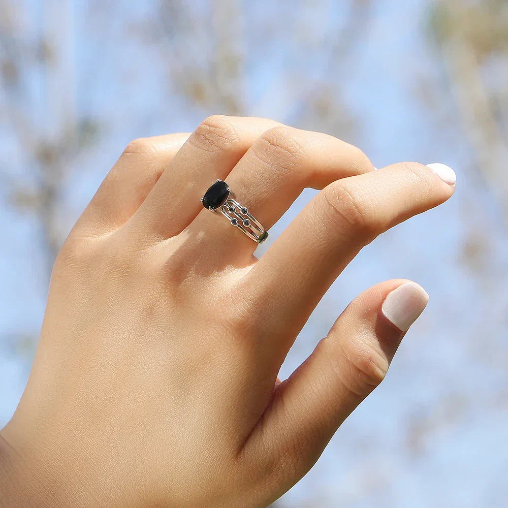 Elegant Noir Zirconia Beauty Ring