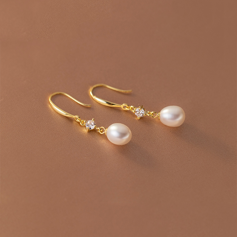 Elegant Baroque Pearl Earrings