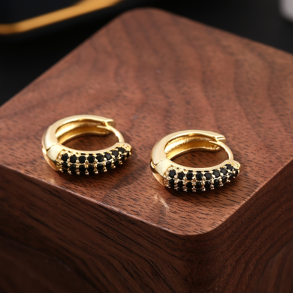 Elegant Vintage Geometric Onyx Earrings