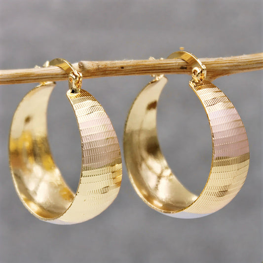 Vintage Style Gold Hoop Earrings Ribbed Texture