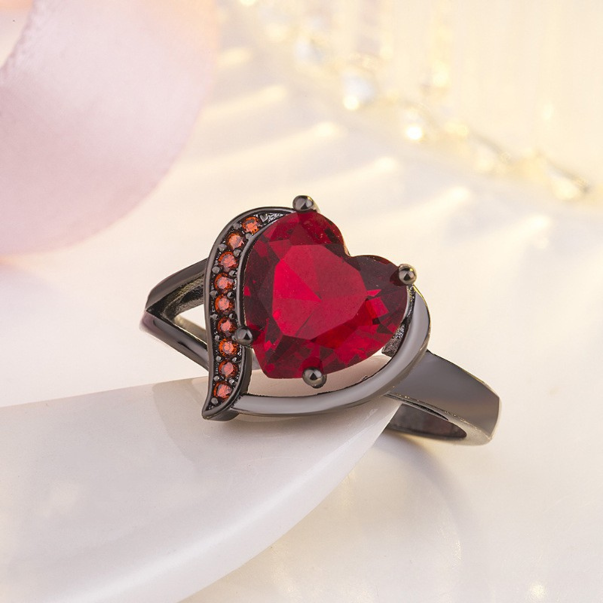Elegant Black Rose Thorn Ring