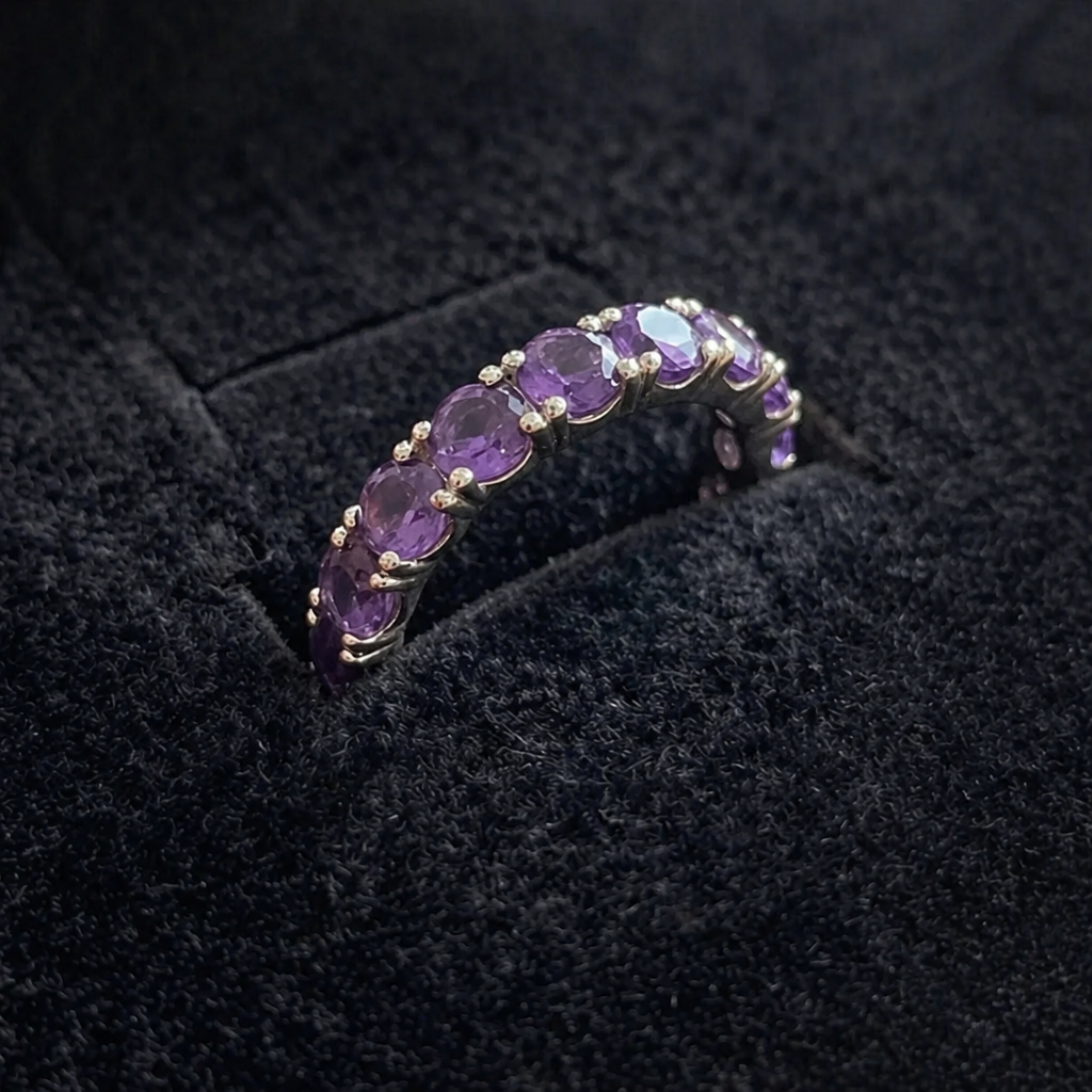 Elegant White Gold Band Ring