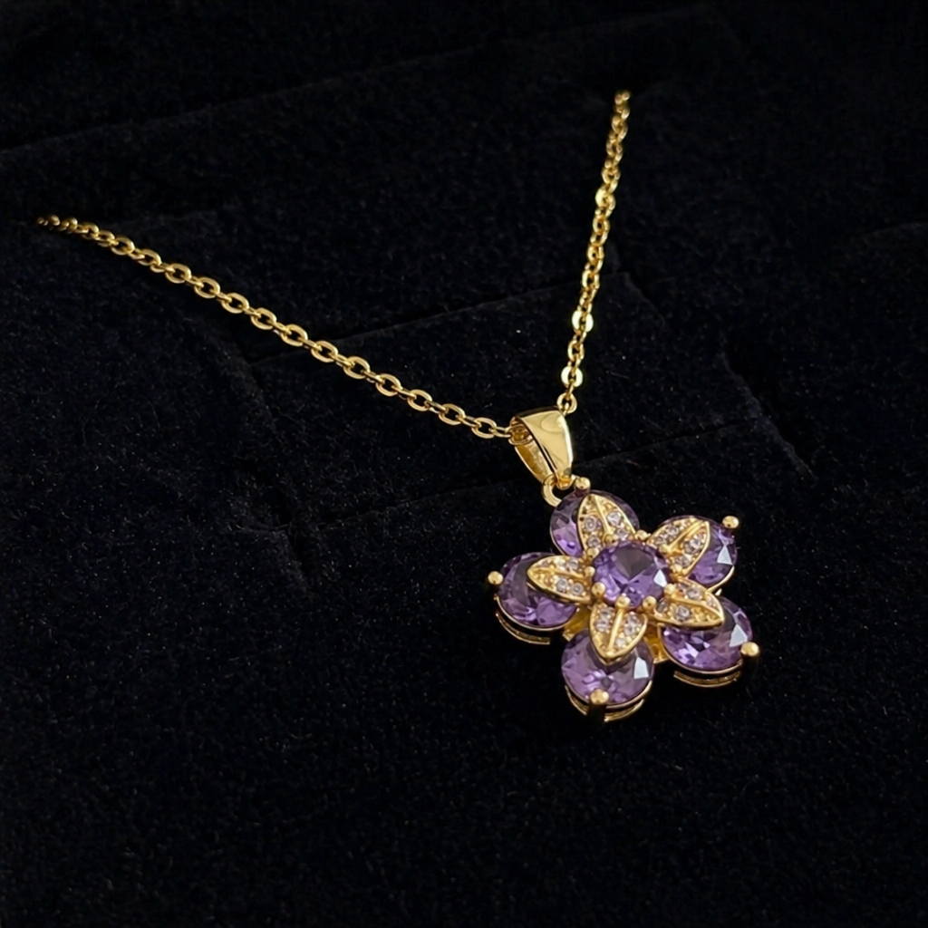 Elegant Gold Floral Pendant Necklace