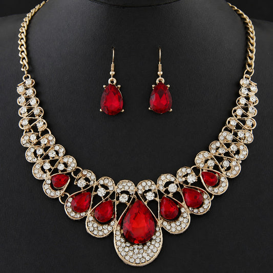 Sophisticated Crimselle Gold Jewelry Set